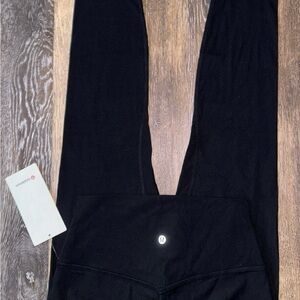 NWT Lululemon Black Leggings- ribbed sz 6